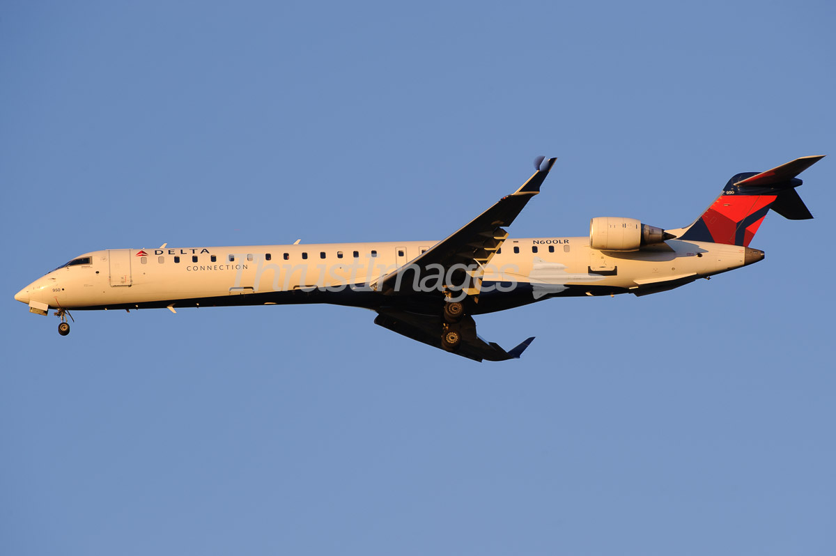Canadair CL-600-2D24 Regional Jet CRJ-900 NextGen N600LR / 15142